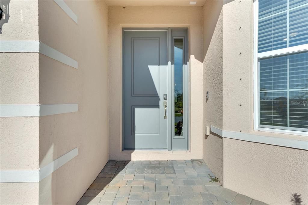 合同活跃: $575,000 (4 贝兹, 3 浴室, 2359 平方英尺)