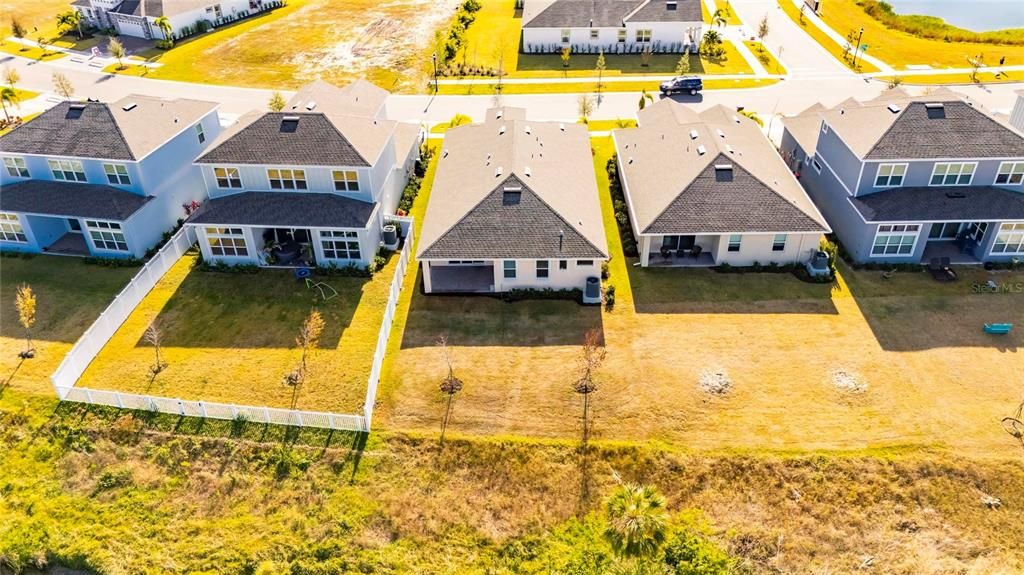 合同活跃: $575,000 (4 贝兹, 3 浴室, 2359 平方英尺)