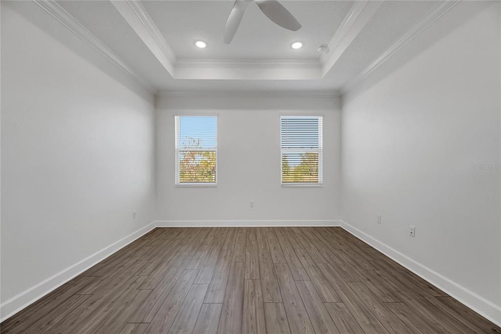 合同活跃: $575,000 (4 贝兹, 3 浴室, 2359 平方英尺)