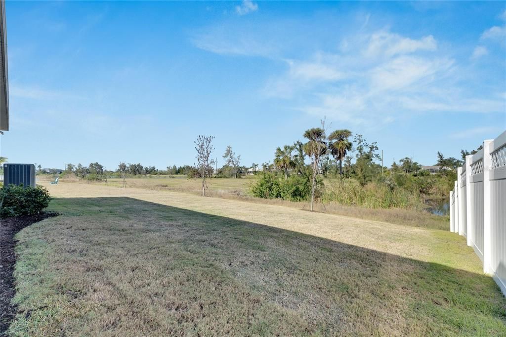 合同活跃: $575,000 (4 贝兹, 3 浴室, 2359 平方英尺)