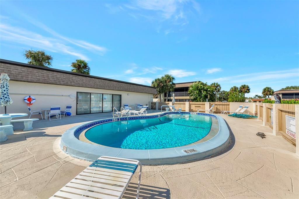 For Sale: $264,000 (2 beds, 2 baths, 1696 Square Feet)