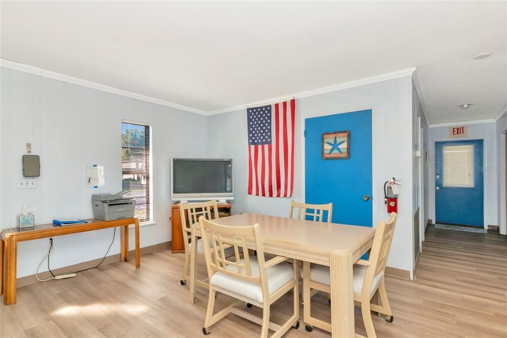 For Sale: $264,000 (2 beds, 2 baths, 1696 Square Feet)