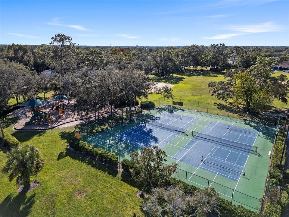 For Sale: $280,000 (2 beds, 2 baths, 1427 Square Feet)