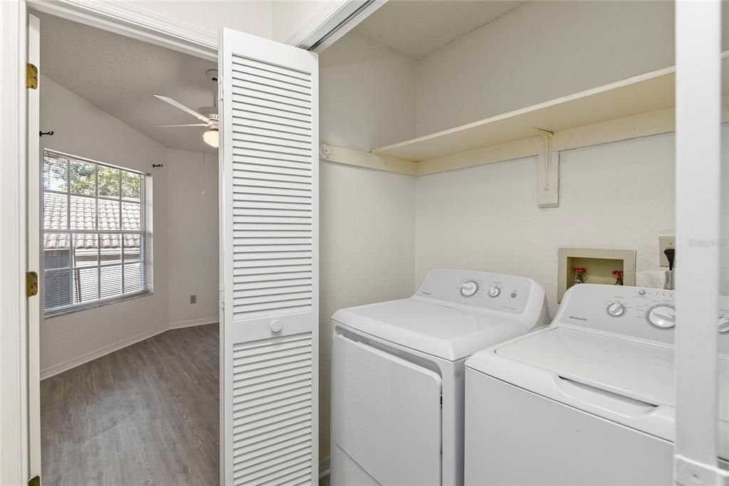 For Sale: $280,000 (2 beds, 2 baths, 1427 Square Feet)