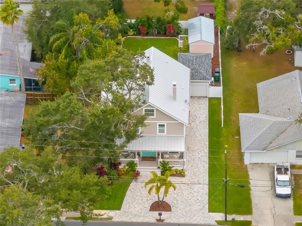 For Sale: $1,200,000 (4 beds, 5 baths, 3782 Square Feet)