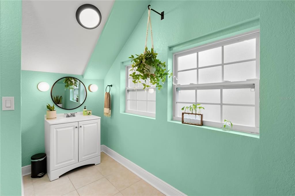 For Sale: $1,200,000 (4 beds, 5 baths, 3782 Square Feet)