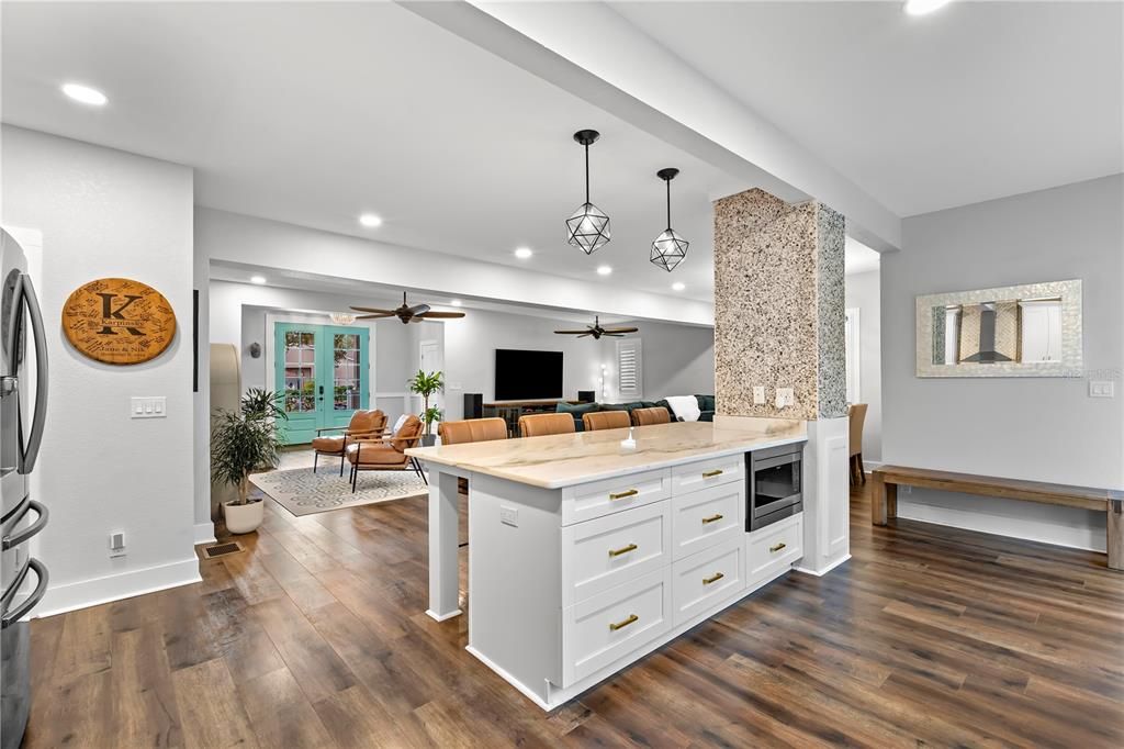 For Sale: $1,200,000 (4 beds, 5 baths, 3782 Square Feet)