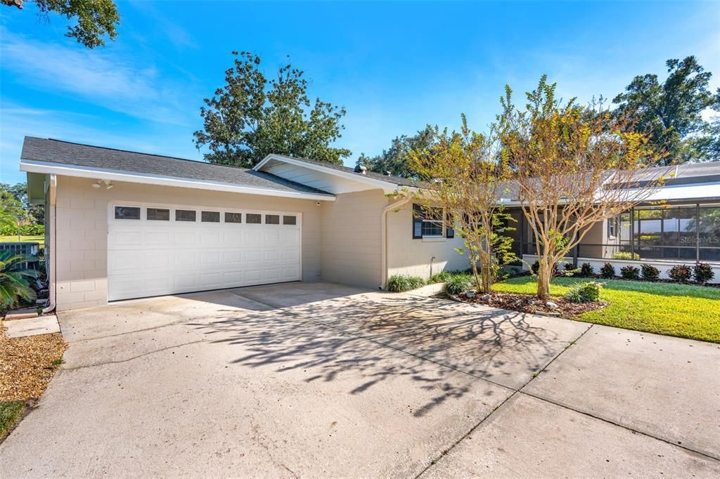 For Sale: $1,300,000 (4 beds, 2 baths, 2116 Square Feet)