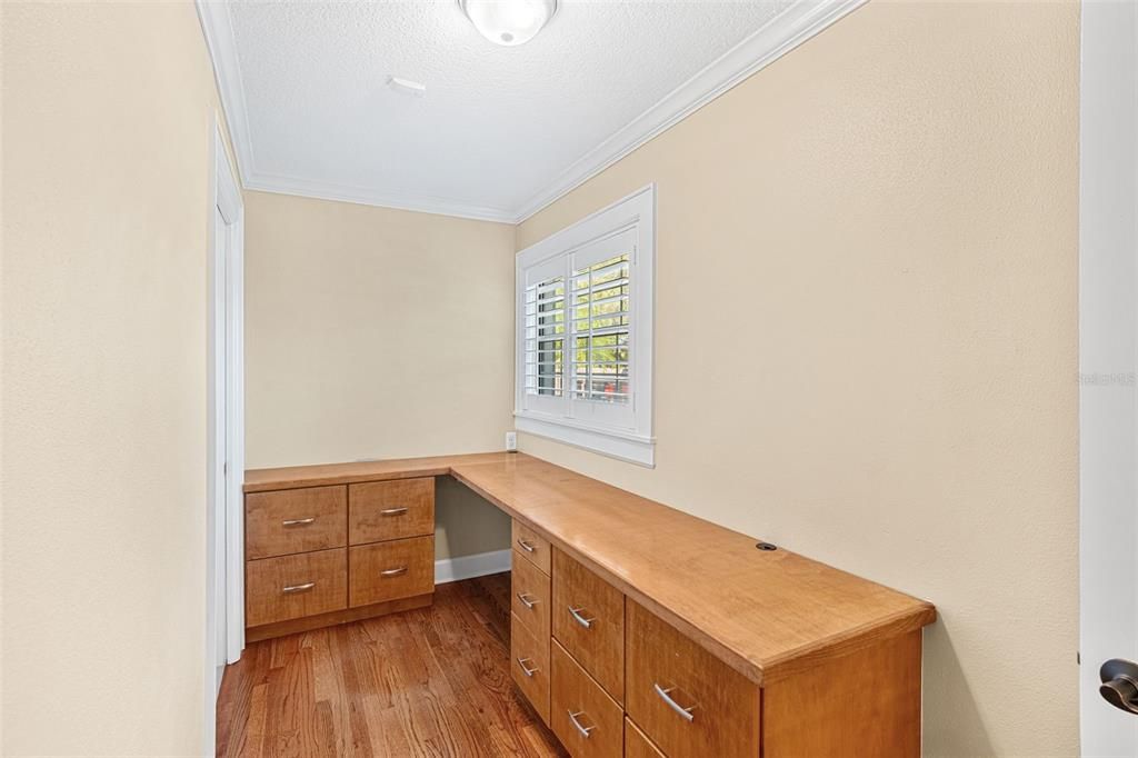 For Sale: $1,300,000 (4 beds, 2 baths, 2116 Square Feet)