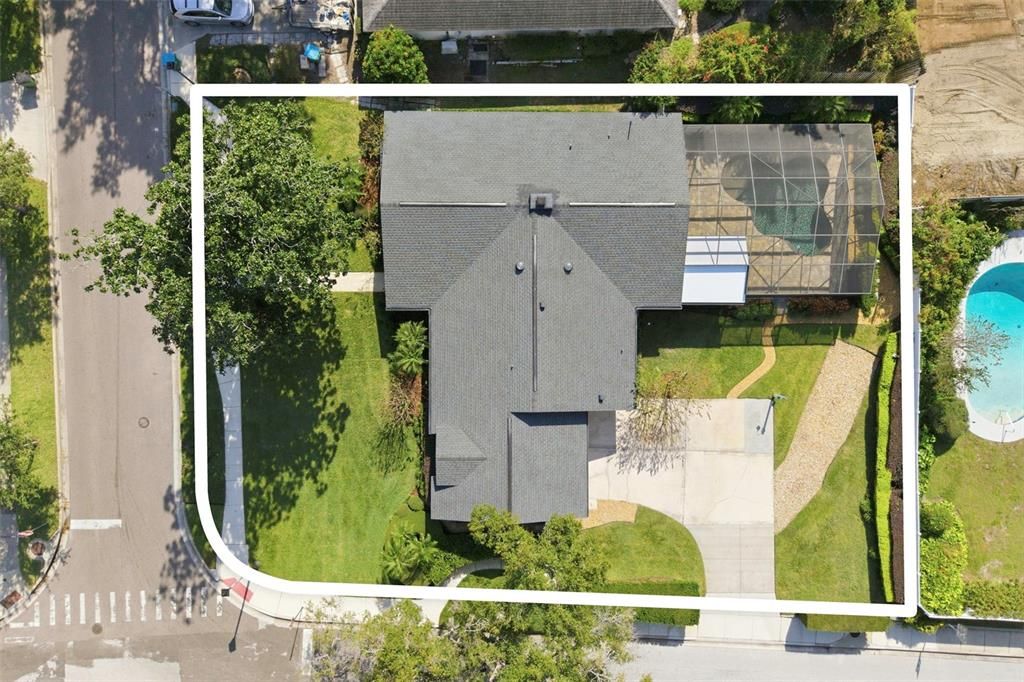 For Sale: $1,300,000 (4 beds, 2 baths, 2116 Square Feet)