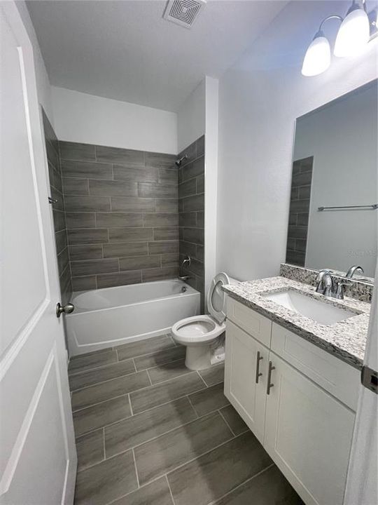 Active With Contract: $1,400 (2 beds, 2 baths, 1055 Square Feet)