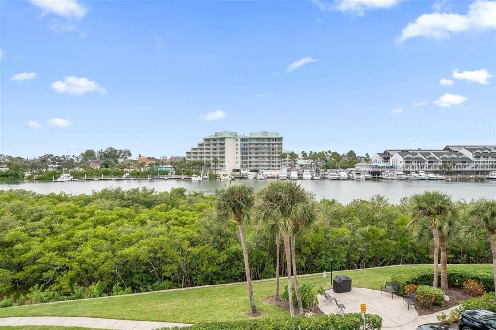 待售: $389,000 (2 贝兹, 2 浴室, 1225 平方英尺)