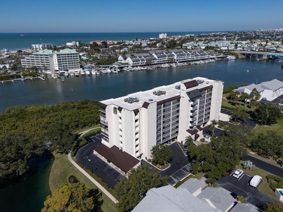 待售: $389,000 (2 贝兹, 2 浴室, 1225 平方英尺)