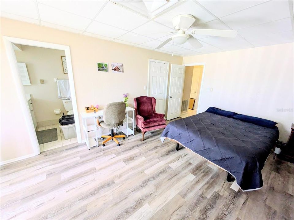 待售: $123,000 (2 贝兹, 2 浴室, 1186 平方英尺)