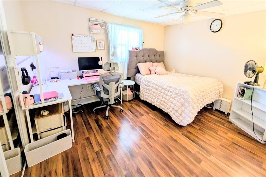 待售: $123,000 (2 贝兹, 2 浴室, 1186 平方英尺)