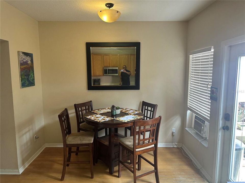 For Sale: $295,000 (2 beds, 2 baths, 1240 Square Feet)