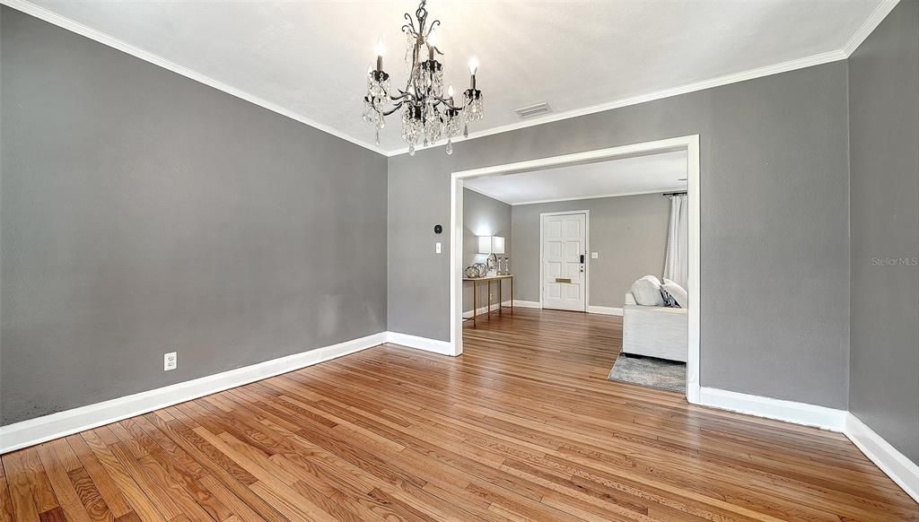 For Sale: $528,000 (4 beds, 3 baths, 1552 Square Feet)