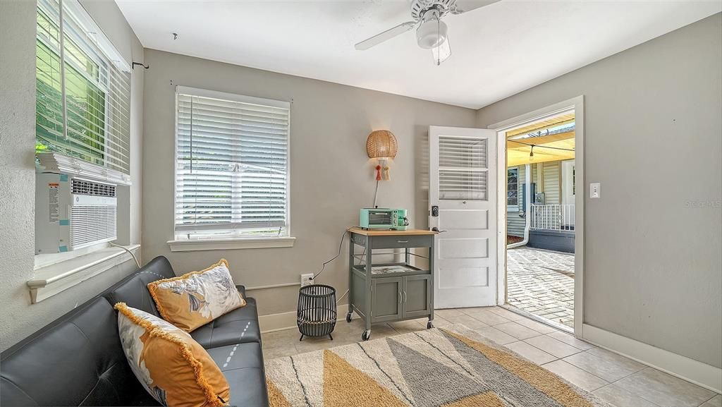 For Sale: $528,000 (4 beds, 3 baths, 1552 Square Feet)