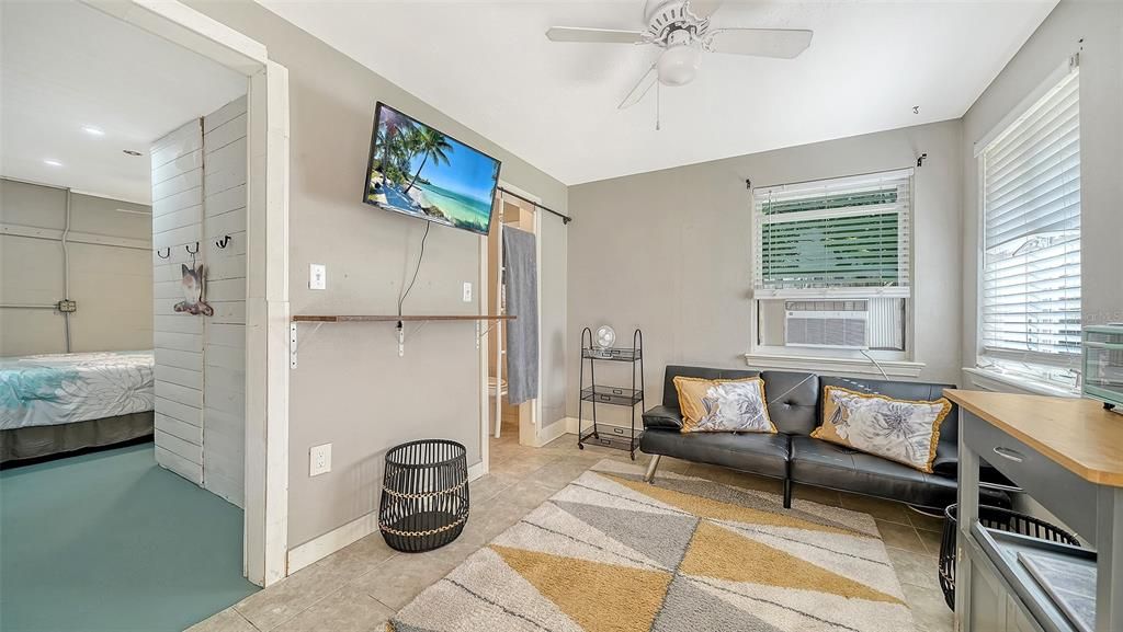 For Sale: $528,000 (4 beds, 3 baths, 1552 Square Feet)