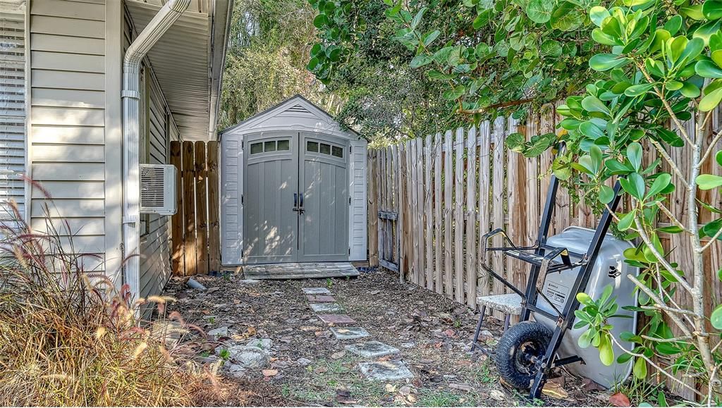 For Sale: $528,000 (4 beds, 3 baths, 1552 Square Feet)