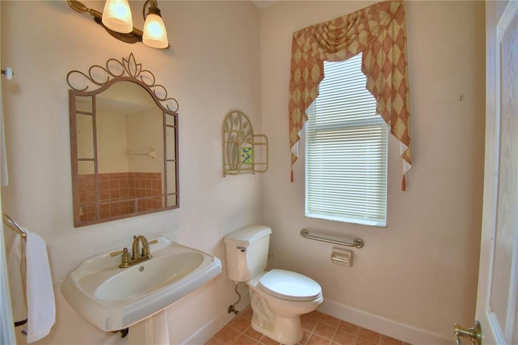 For Sale: $425,000 (3 beds, 2 baths, 2263 Square Feet)