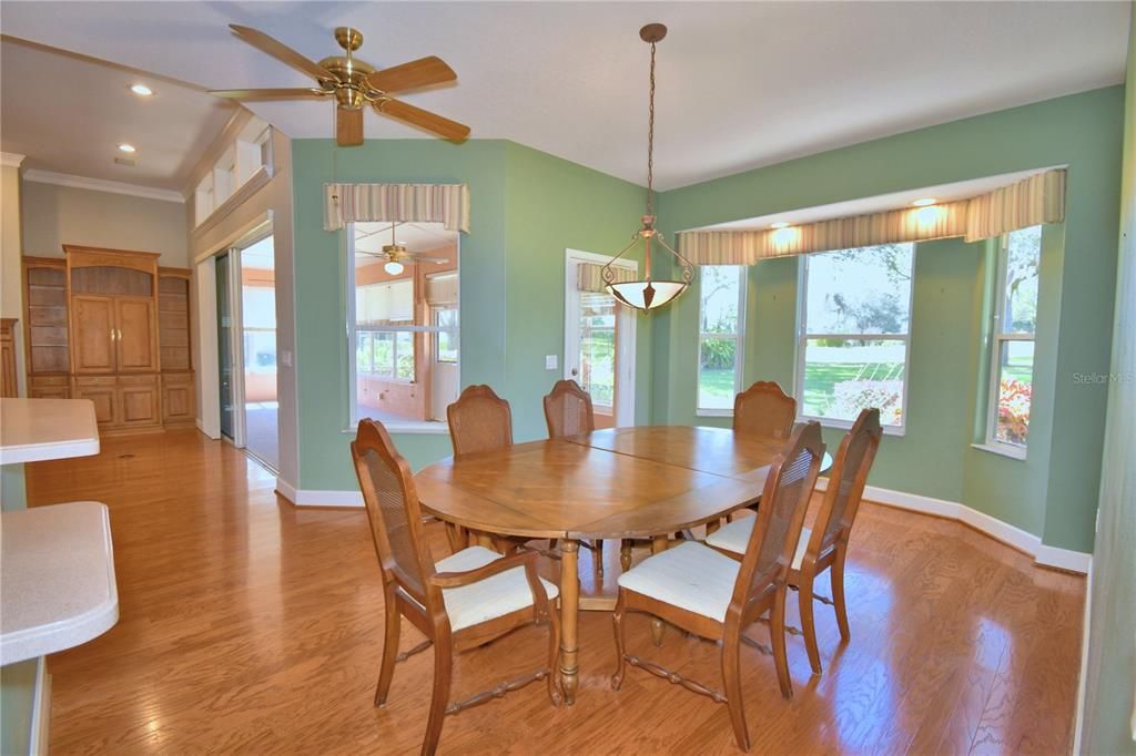 For Sale: $425,000 (3 beds, 2 baths, 2263 Square Feet)