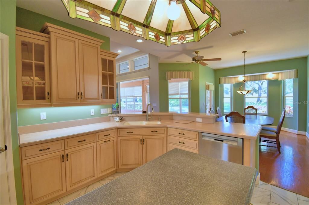 For Sale: $425,000 (3 beds, 2 baths, 2263 Square Feet)