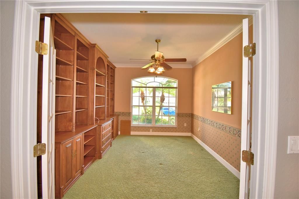 For Sale: $425,000 (3 beds, 2 baths, 2263 Square Feet)