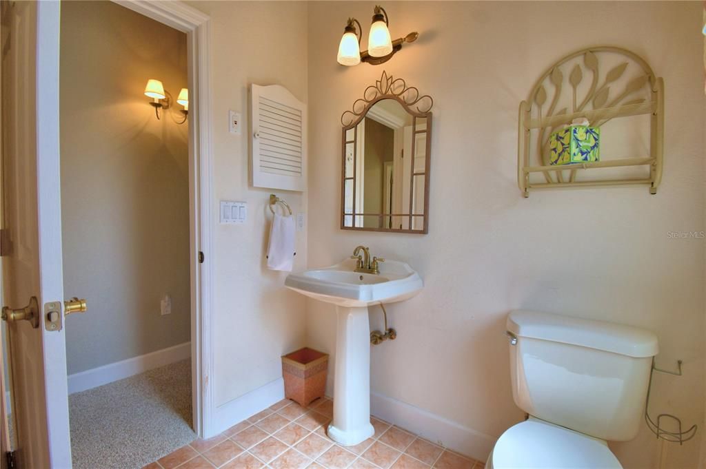 For Sale: $425,000 (3 beds, 2 baths, 2263 Square Feet)