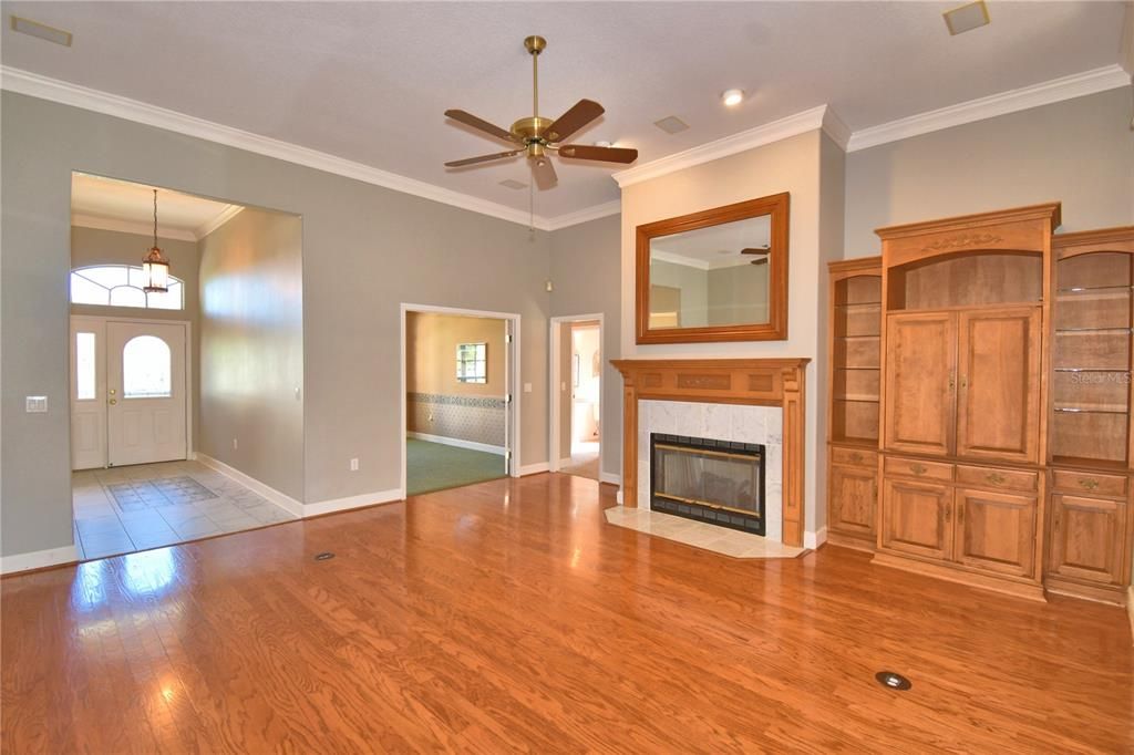 For Sale: $425,000 (3 beds, 2 baths, 2263 Square Feet)