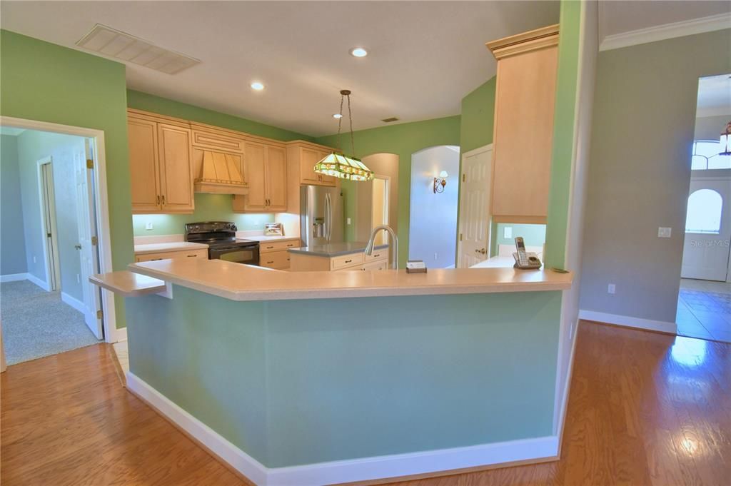 For Sale: $425,000 (3 beds, 2 baths, 2263 Square Feet)