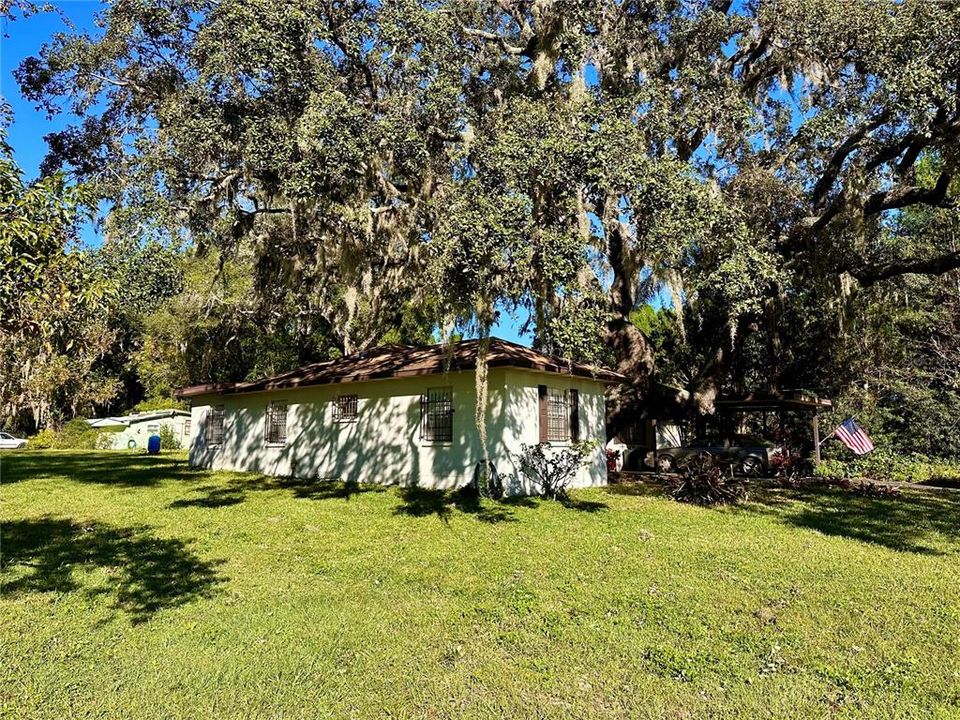 合同活跃: $299,000 (3 贝兹, 2 浴室, 1627 平方英尺)