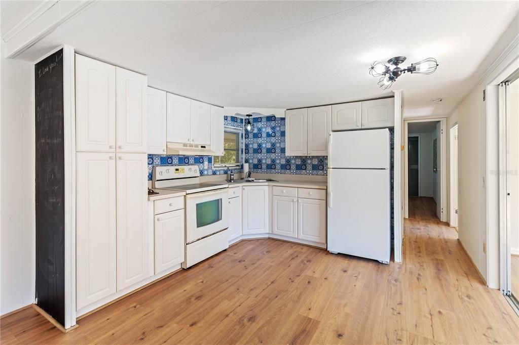 В аренду: $1,695 (2 спален, 2 ванн, 528 Квадратных фут)