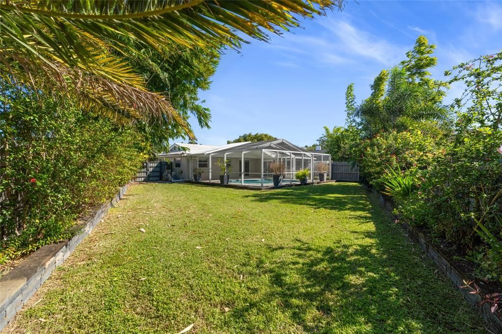 Active With Contract: $524,900 (2 beds, 2 baths, 1251 Square Feet)