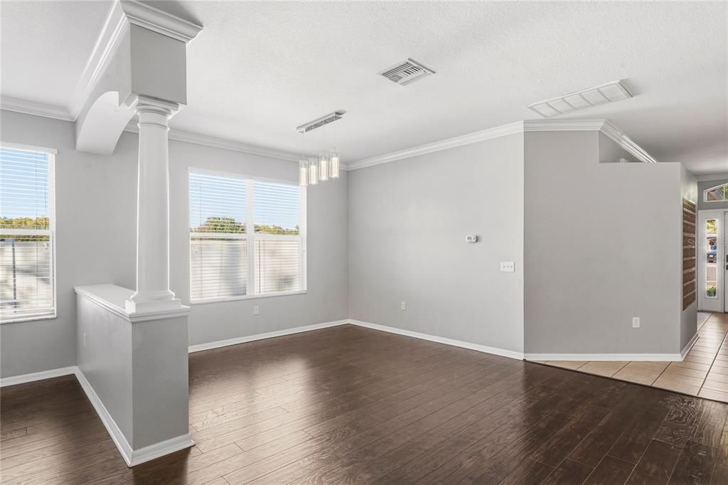 En Venta: $410,000 (3 camas, 2 baños, 2596 Pies cuadrados)