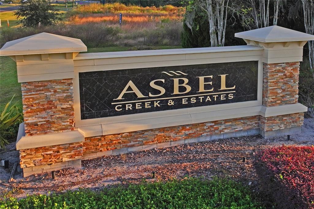 En Venta: $410,000 (3 camas, 2 baños, 2596 Pies cuadrados)