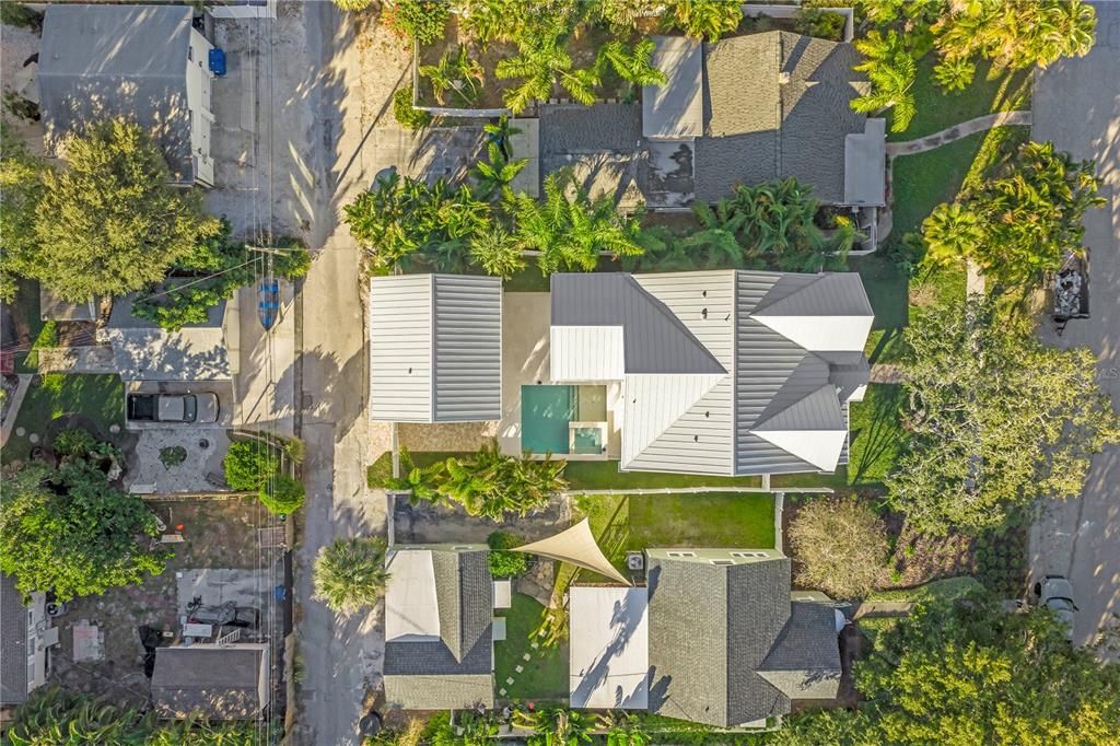 Activo con contrato: $2,295,000 (5 camas, 4 baños, 3368 Pies cuadrados)