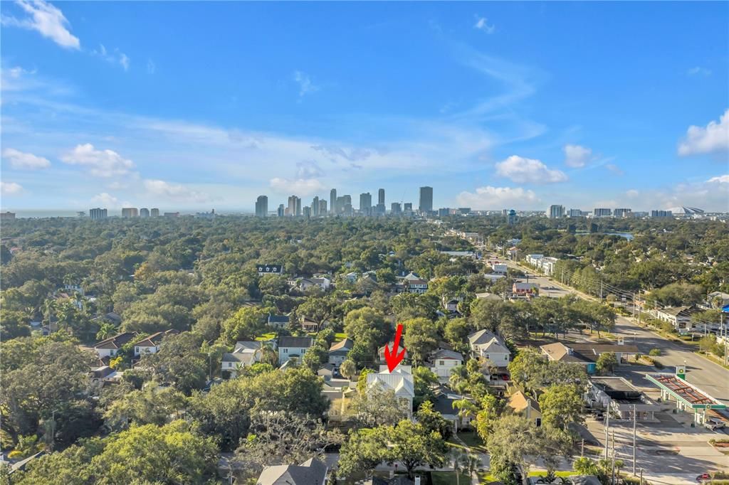 Activo con contrato: $2,295,000 (5 camas, 4 baños, 3368 Pies cuadrados)