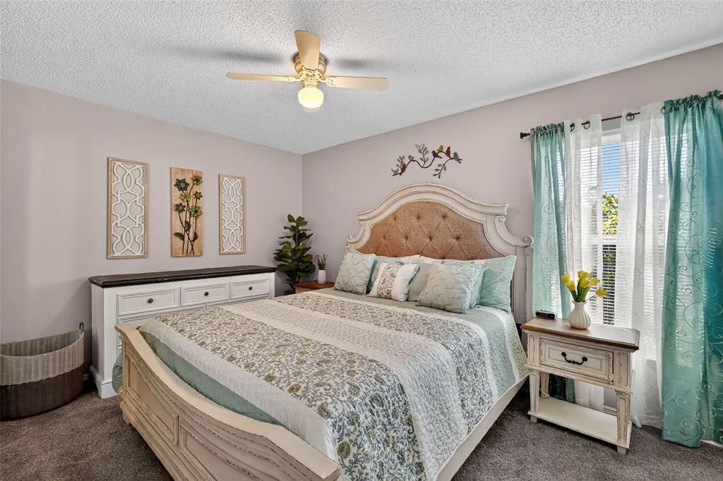 For Sale: $265,000 (3 beds, 2 baths, 1000 Square Feet)