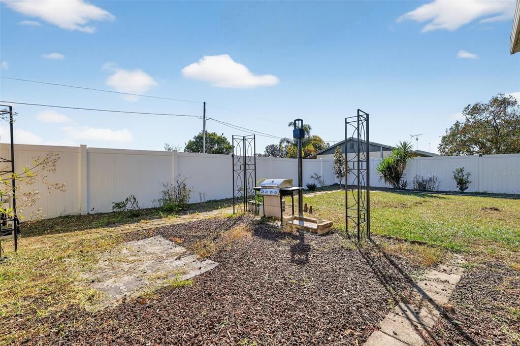 For Sale: $265,000 (3 beds, 2 baths, 1000 Square Feet)