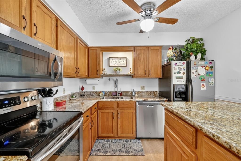 For Sale: $265,000 (3 beds, 2 baths, 1000 Square Feet)