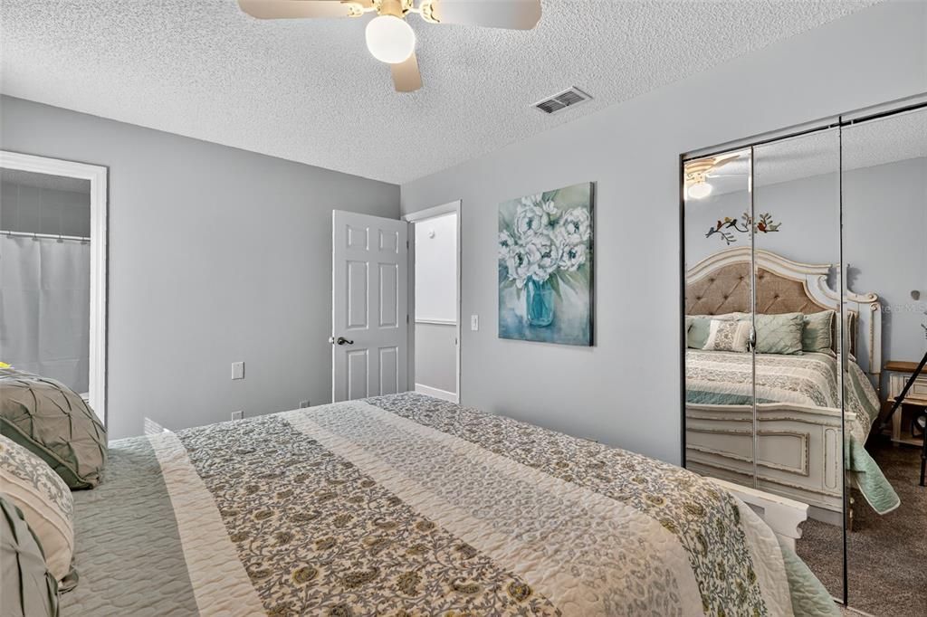 For Sale: $265,000 (3 beds, 2 baths, 1000 Square Feet)