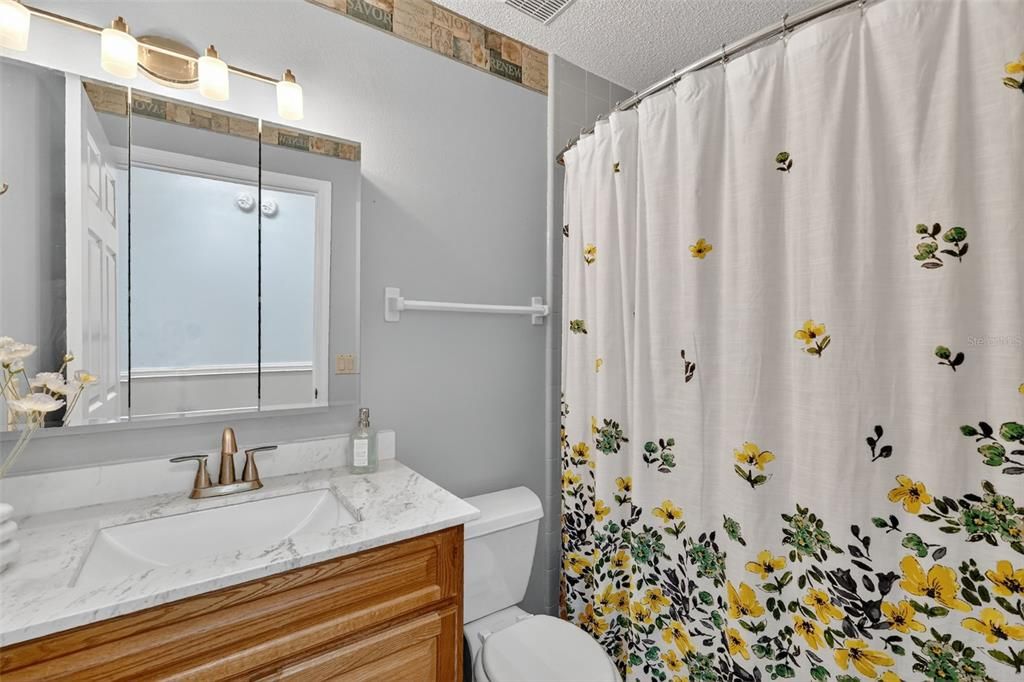 For Sale: $265,000 (3 beds, 2 baths, 1000 Square Feet)