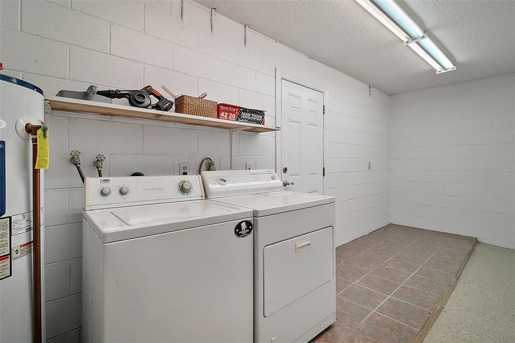 For Sale: $265,000 (3 beds, 2 baths, 1000 Square Feet)