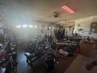 合同活跃: $310,000 (3 贝兹, 2 浴室, 2081 平方英尺)