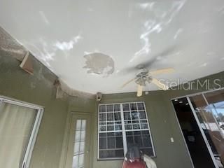 合同活跃: $310,000 (3 贝兹, 2 浴室, 2081 平方英尺)