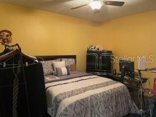 合同活跃: $310,000 (3 贝兹, 2 浴室, 2081 平方英尺)