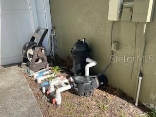 合同活跃: $310,000 (3 贝兹, 2 浴室, 2081 平方英尺)