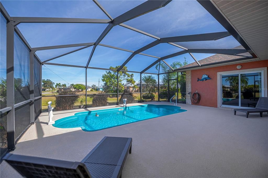 En Venta: $425,000 (3 camas, 2 baños, 2096 Pies cuadrados)