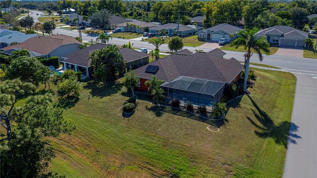 En Venta: $425,000 (3 camas, 2 baños, 2096 Pies cuadrados)